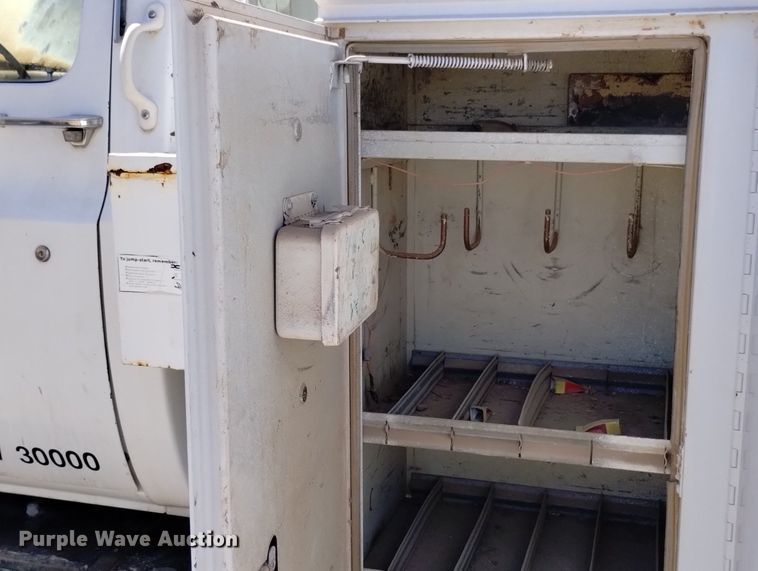 image for item DN6379 1989 GMC 7000  bucket truck