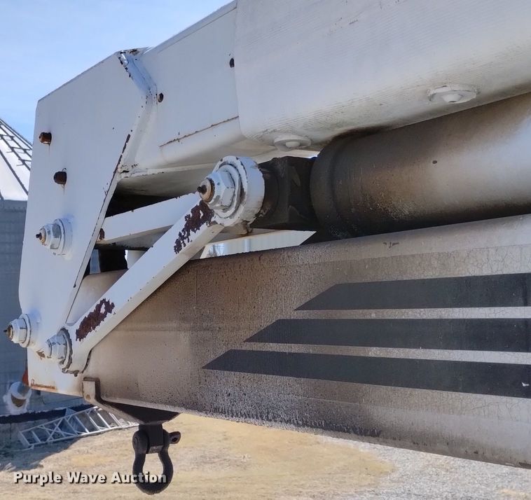 image for item DN6379 1989 GMC 7000  bucket truck