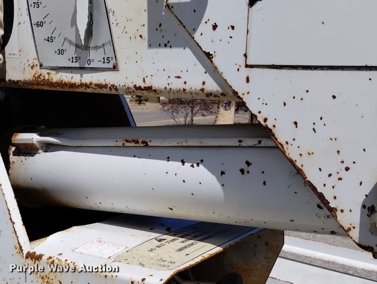 image for item DN6379 1989 GMC 7000  bucket truck