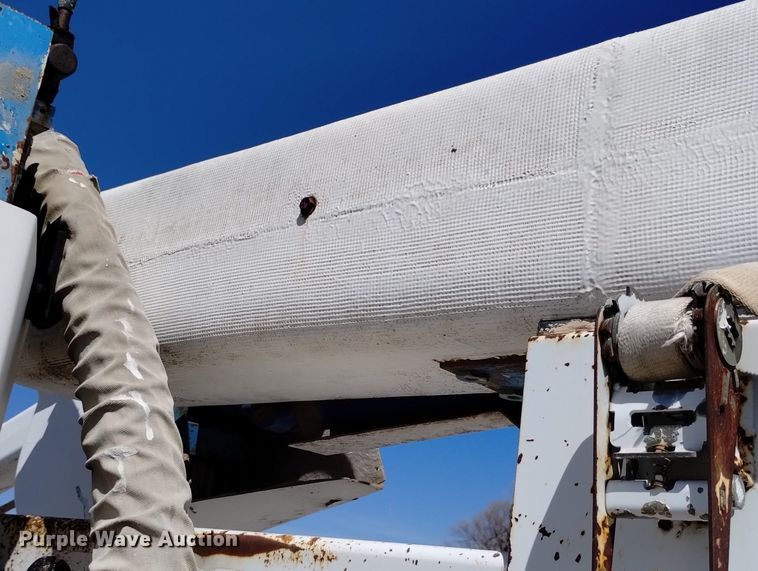 image for item DN6379 1989 GMC 7000  bucket truck