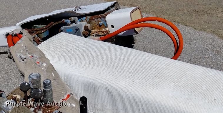 image for item DN6379 1989 GMC 7000  bucket truck