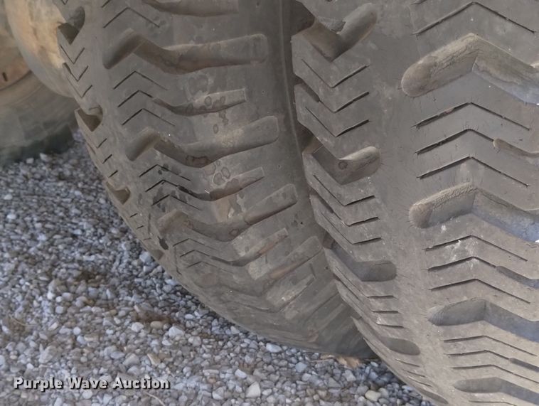 image for item DN6379 1989 GMC 7000  bucket truck