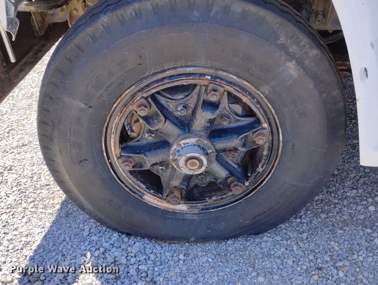 image for item DN6379 1989 GMC 7000  bucket truck