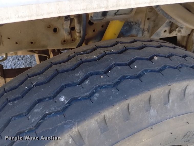 image for item DN6379 1989 GMC 7000  bucket truck