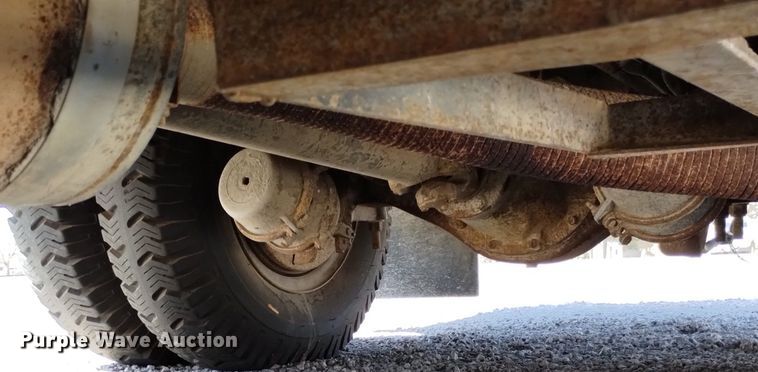 image for item DN6379 1989 GMC 7000  bucket truck