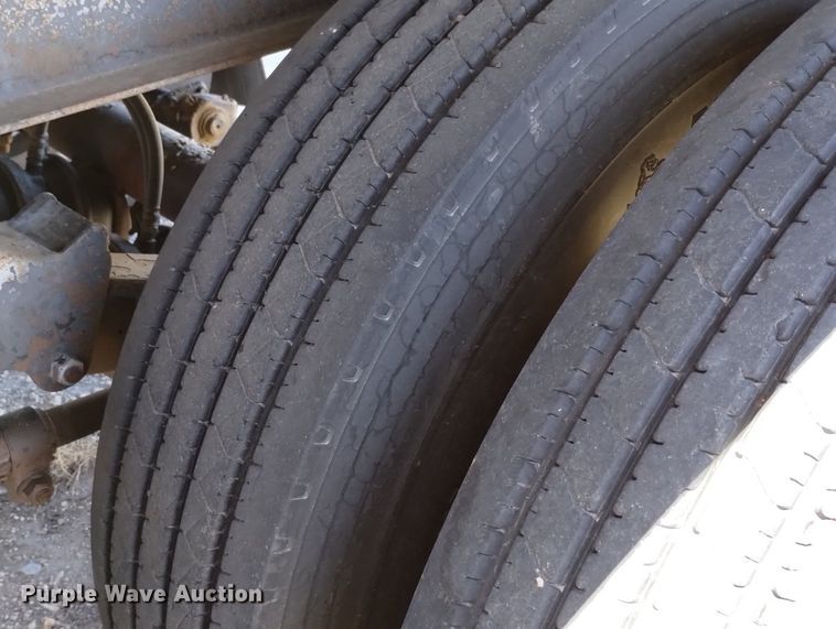 image for item DN6380 2009 Neville Built  grain trailer