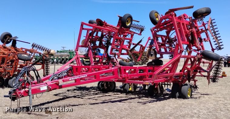 image for item DN6382 2012 Sunflower 3612  sweep plow