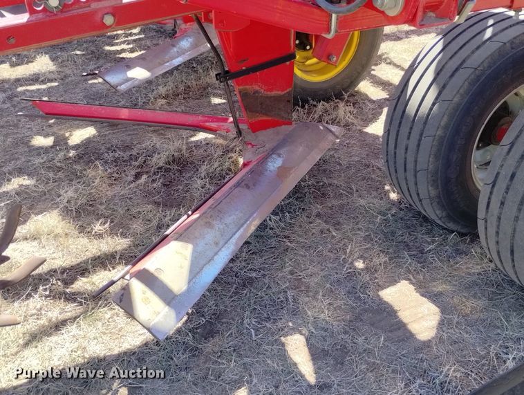 image for item DN6382 2012 Sunflower 3612  sweep plow