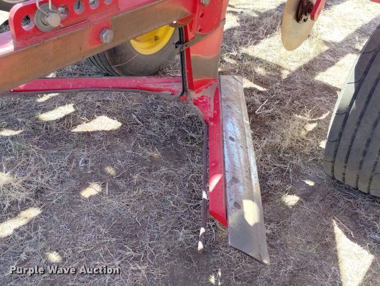 image for item DN6382 2012 Sunflower 3612  sweep plow
