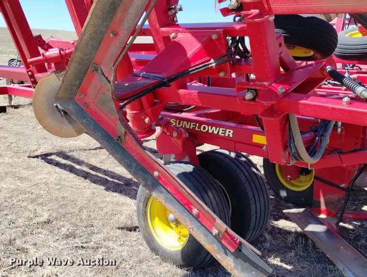 image for item DN6382 2012 Sunflower 3612  sweep plow