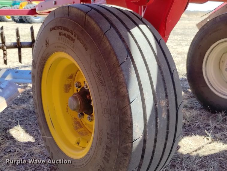 image for item DN6382 2012 Sunflower 3612  sweep plow