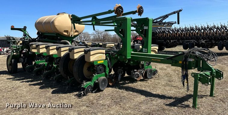 image for item DN6383 2020 Great Plains PL5700  no-till planter