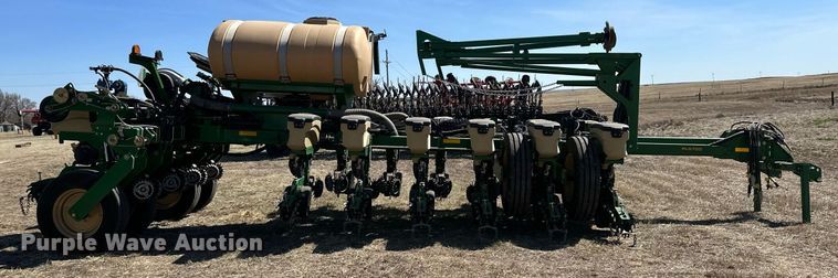image for item DN6383 2020 Great Plains PL5700  no-till planter