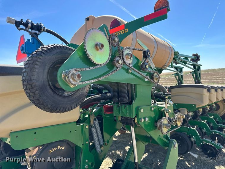 image for item DN6383 2020 Great Plains PL5700  no-till planter