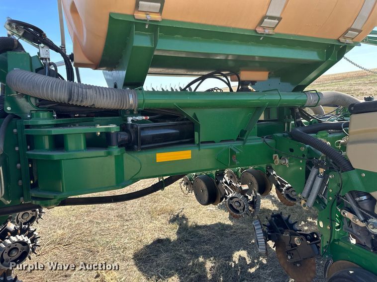 image for item DN6383 2020 Great Plains PL5700  no-till planter