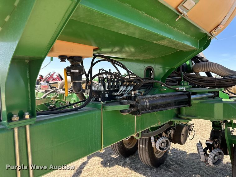 image for item DN6383 2020 Great Plains PL5700  no-till planter