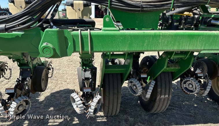 image for item DN6383 2020 Great Plains PL5700  no-till planter