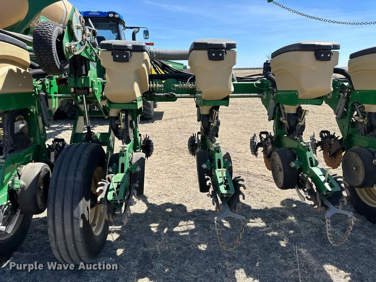 image for item DN6383 2020 Great Plains PL5700  no-till planter