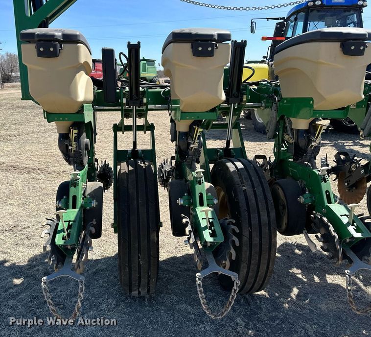 image for item DN6383 2020 Great Plains PL5700  no-till planter