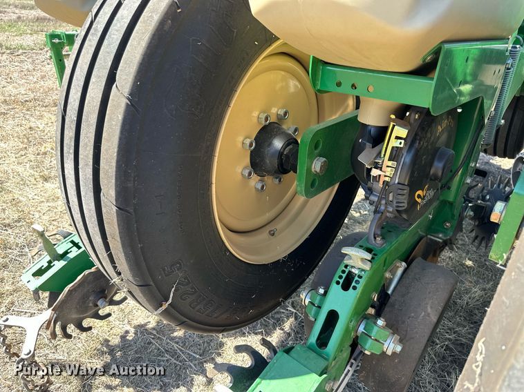 image for item DN6383 2020 Great Plains PL5700  no-till planter