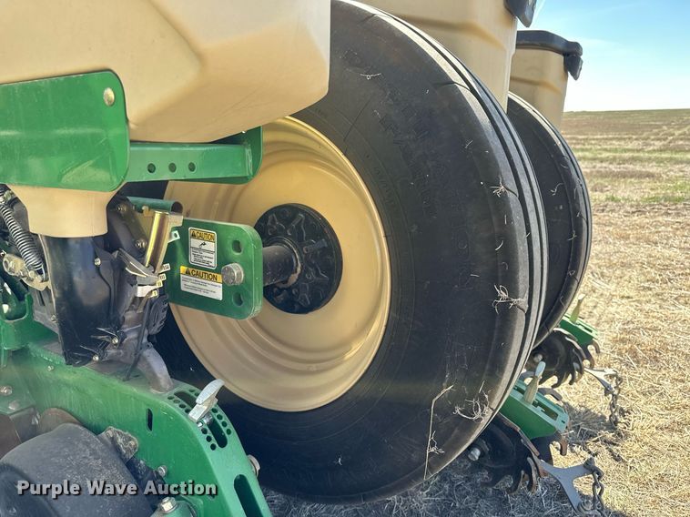 image for item DN6383 2020 Great Plains PL5700  no-till planter