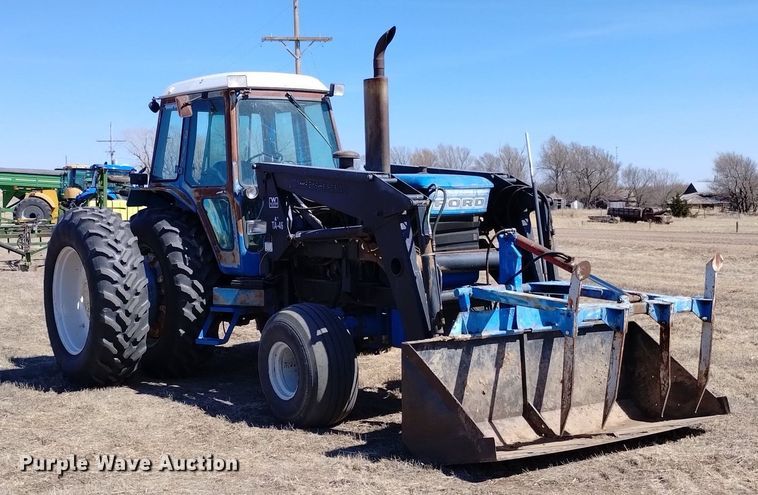 image for item DN6384 1980 Ford TW30  tractor
