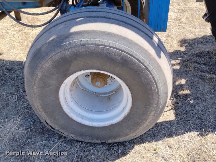 image for item DN6384 1980 Ford TW30  tractor