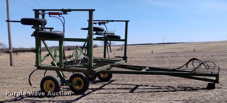 image for item DN6385 John Deere 1600  chisel