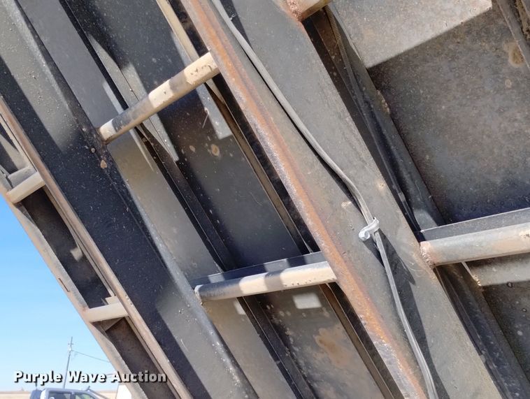 image for item DN6386 1994 Kenworth T800  grain truck