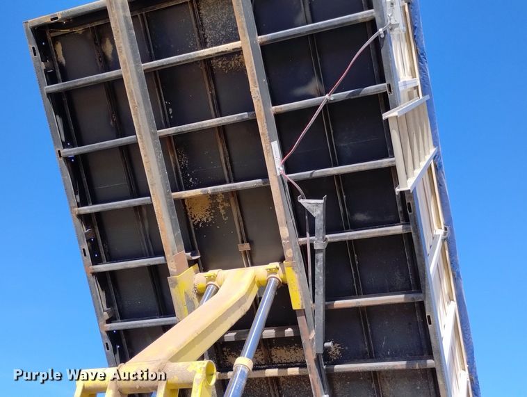 image for item DN6386 1994 Kenworth T800  grain truck