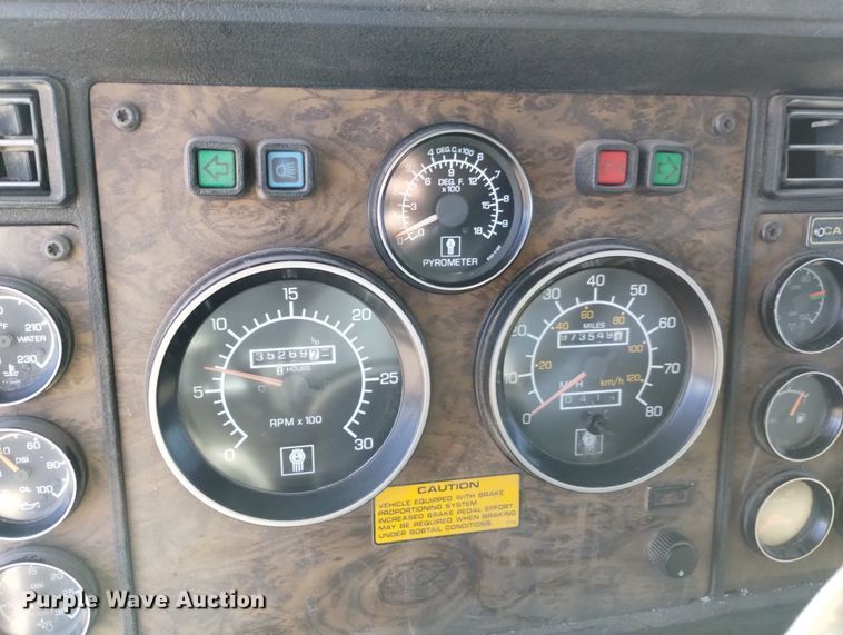 image for item DN6386 1994 Kenworth T800  grain truck