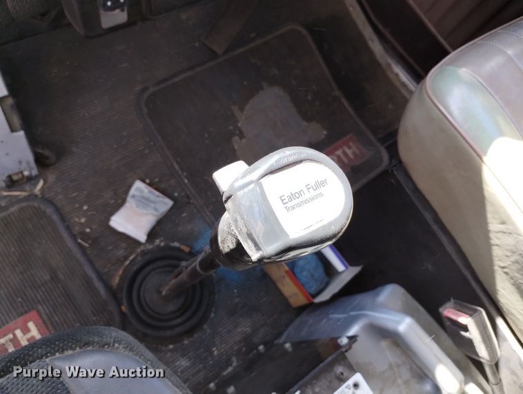 image for item DN6386 1994 Kenworth T800  grain truck