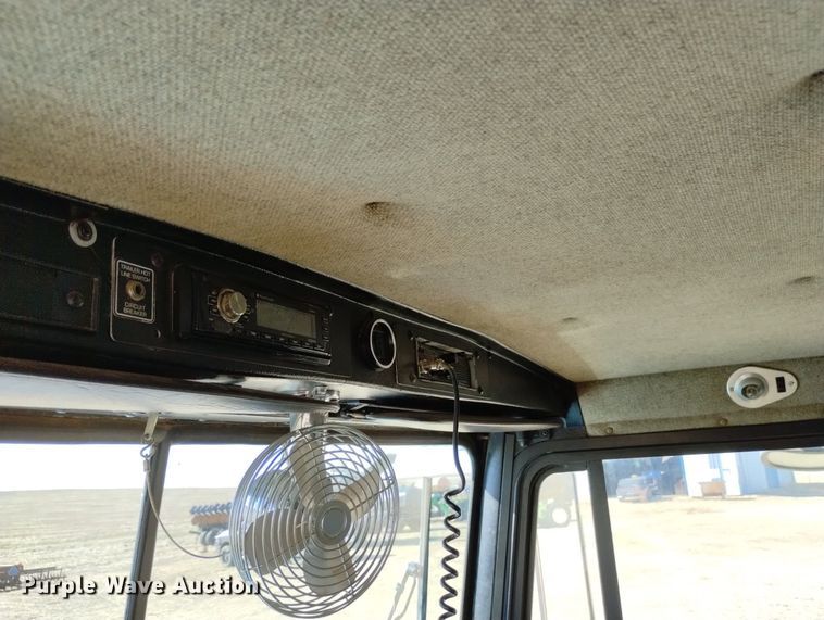 image for item DN6386 1994 Kenworth T800  grain truck