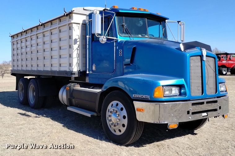 image for item DN6386 1994 Kenworth T800  grain truck