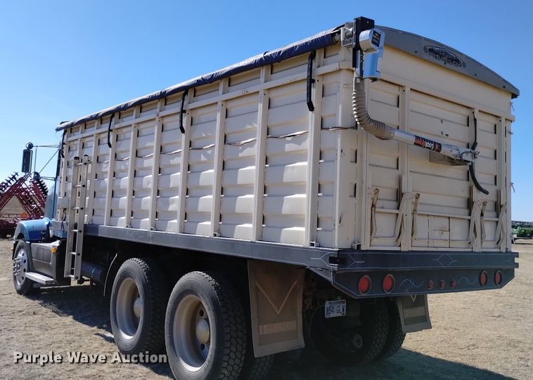 image for item DN6386 1994 Kenworth T800  grain truck