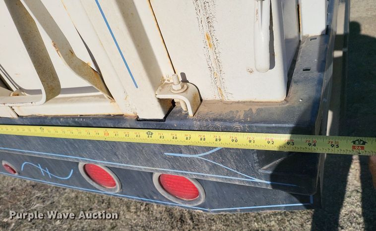 image for item DN6386 1994 Kenworth T800  grain truck