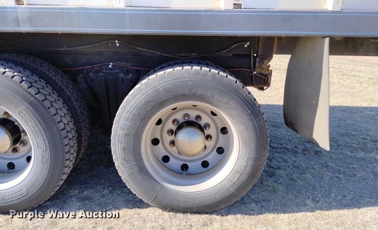 image for item DN6386 1994 Kenworth T800  grain truck