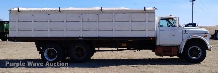 image for item DN6387 1972 Chevrolet C60  grain truck