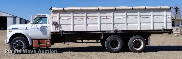 image for item DN6387 1972 Chevrolet C60  grain truck