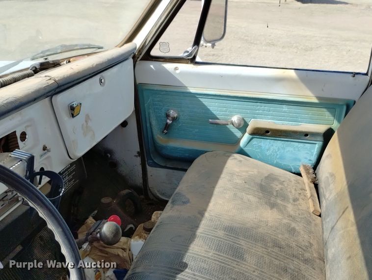 image for item DN6387 1972 Chevrolet C60  grain truck