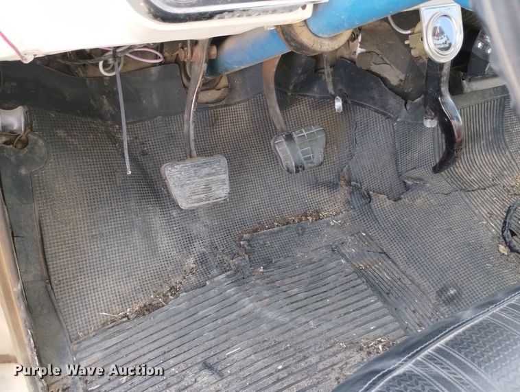 image for item DN6387 1972 Chevrolet C60  grain truck