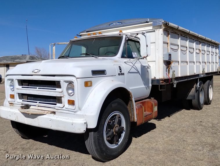 image for item DN6387 1972 Chevrolet C60  grain truck