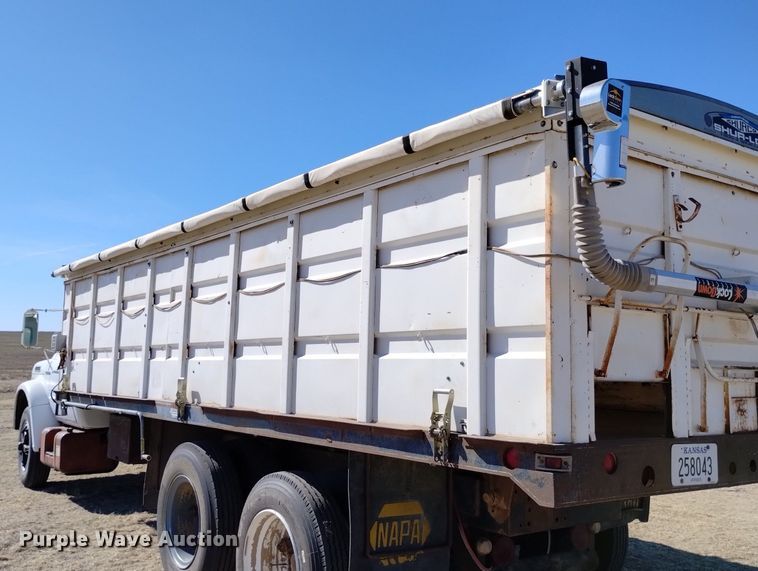 image for item DN6387 1972 Chevrolet C60  grain truck