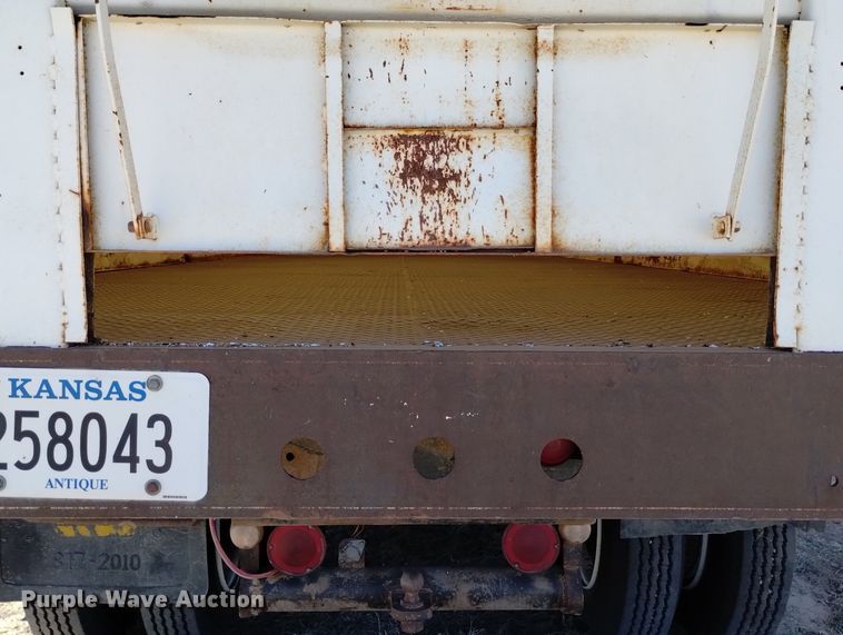 image for item DN6387 1972 Chevrolet C60  grain truck
