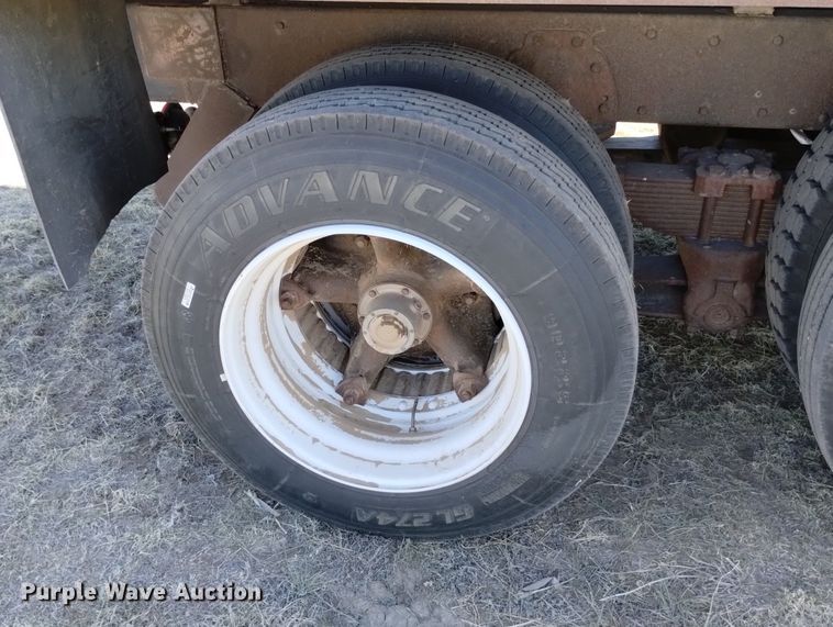 image for item DN6387 1972 Chevrolet C60  grain truck