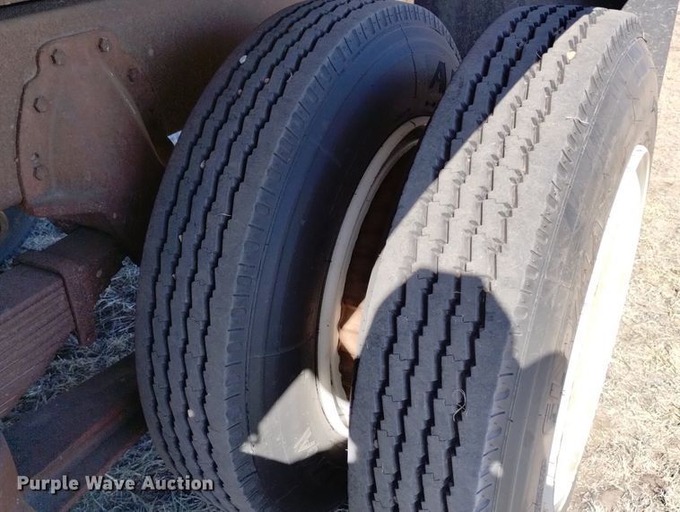 image for item DN6387 1972 Chevrolet C60  grain truck