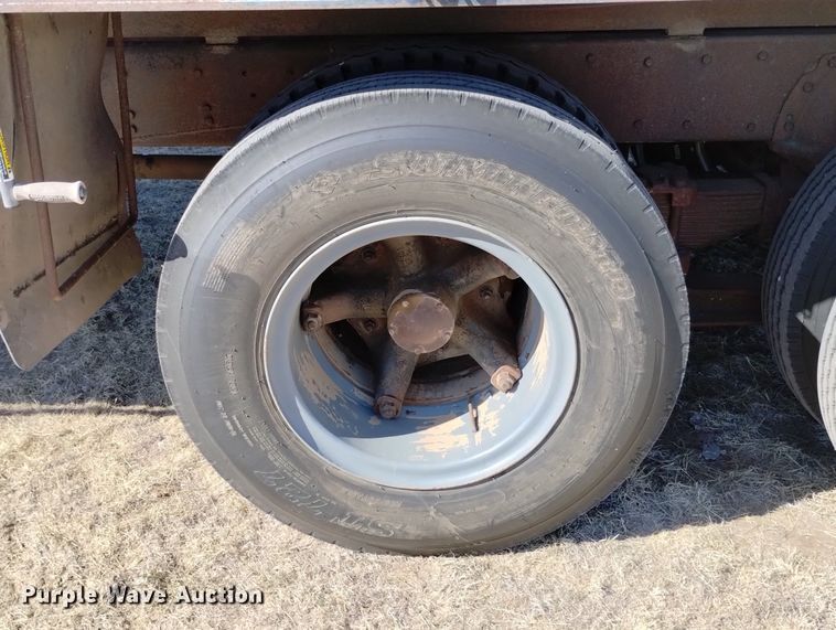 image for item DN6387 1972 Chevrolet C60  grain truck