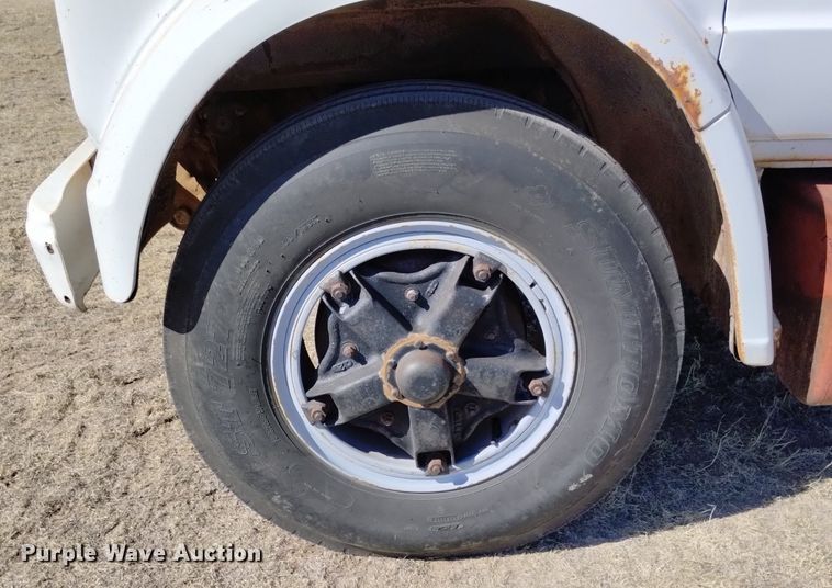 image for item DN6387 1972 Chevrolet C60  grain truck