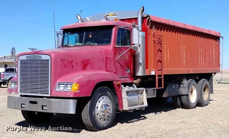 image for item DN6388 1991 Freightliner FLD120  grain truck