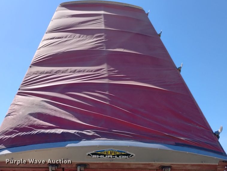 image for item DN6388 1991 Freightliner FLD120  grain truck